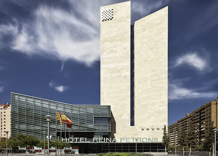Hotel Reina Petronila Zaragoza